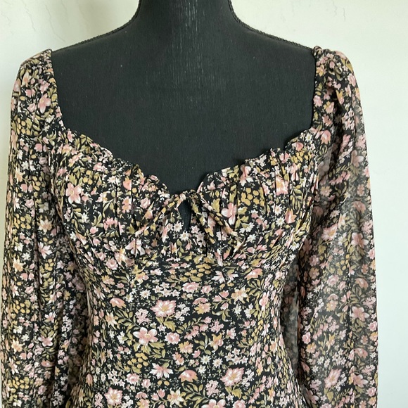 Lush floral mini dress - Picture 3 of 6